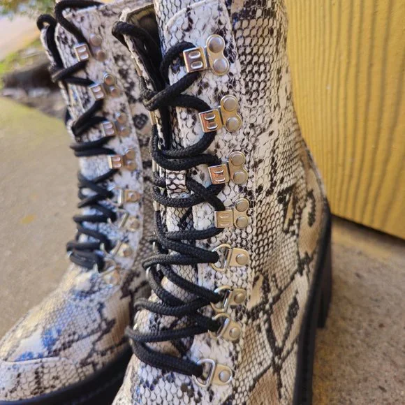 Fashion Nova Snake Print Combat Boots Women Size 11 - Picture 4 of 7